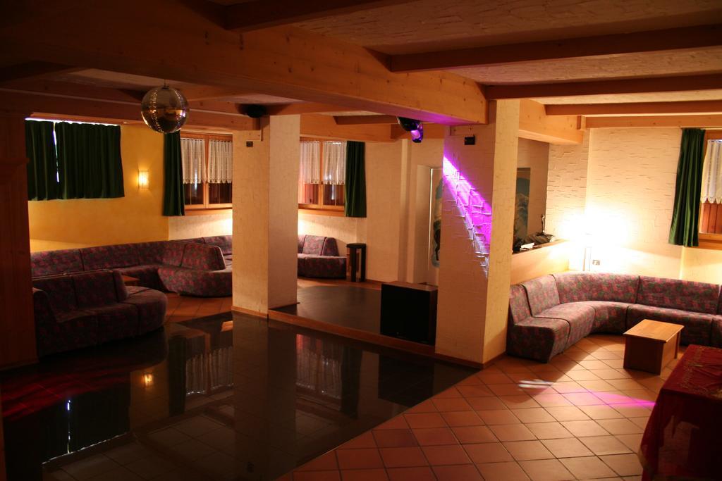 Hotel Milano Piazzatorre Εξωτερικό φωτογραφία