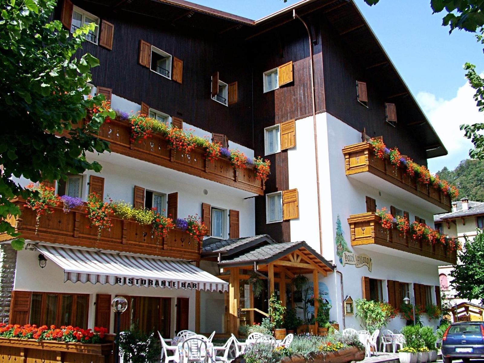 Hotel Milano Piazzatorre Εξωτερικό φωτογραφία