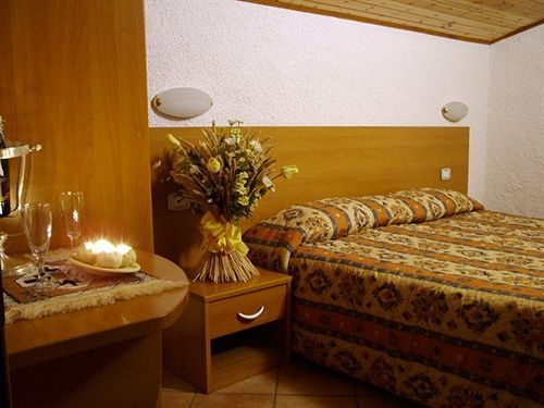 Hotel Milano Piazzatorre Εξωτερικό φωτογραφία