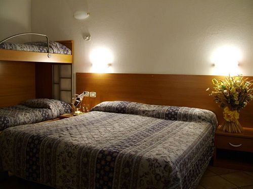 Hotel Milano Piazzatorre Εξωτερικό φωτογραφία